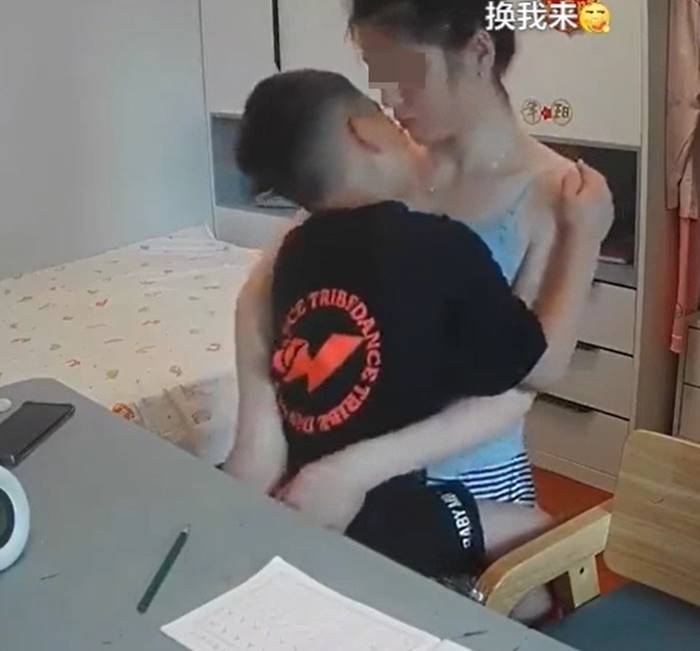 แม่เลี้ยงลูก แม่เลี้ยงลูก